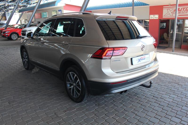 0n2xEMEcyr_Crop800x600