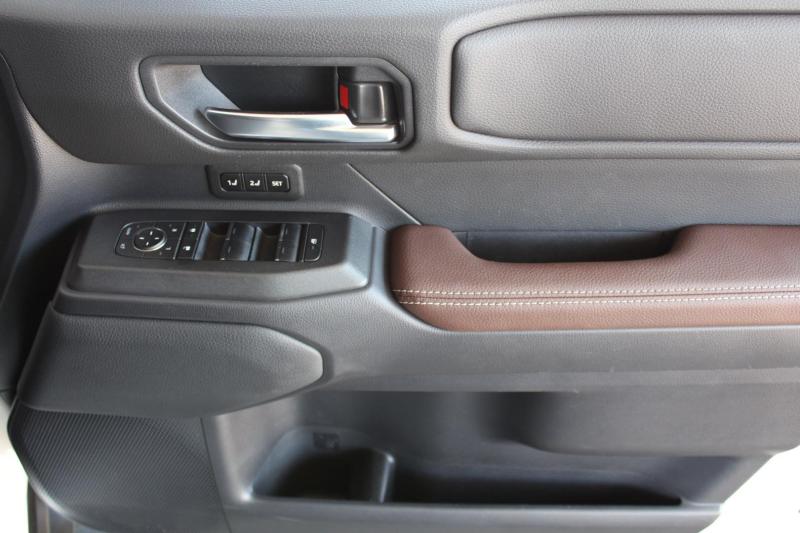 DZy5rq2OhG_Crop800x600