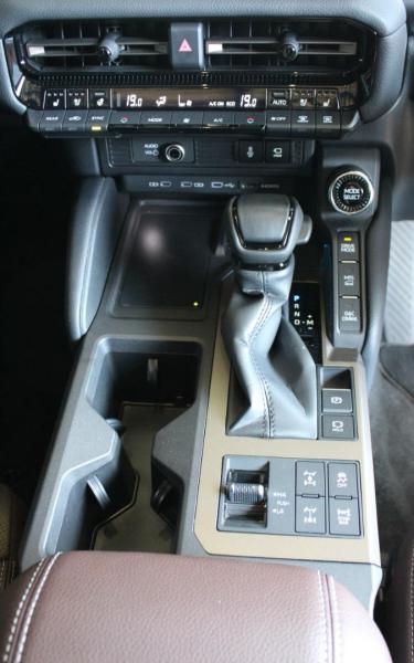 FCgRCwFb2s_Crop800x600