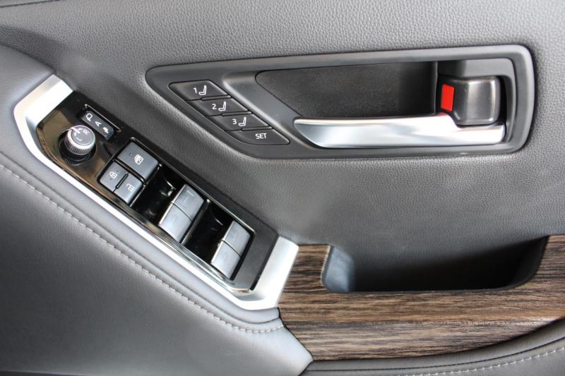 Y6AzVIoXeN_Crop800x600