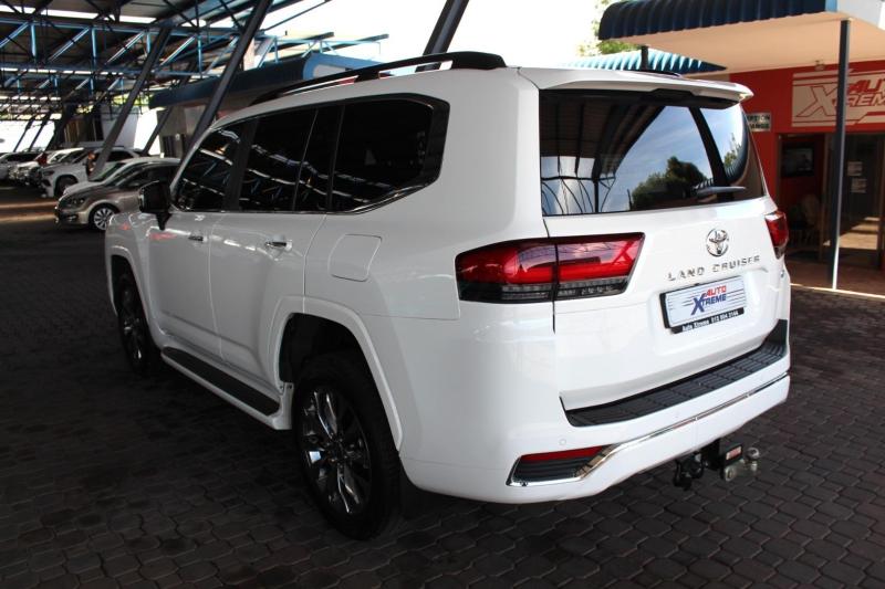 ev5EbmqvXG_Crop800x600