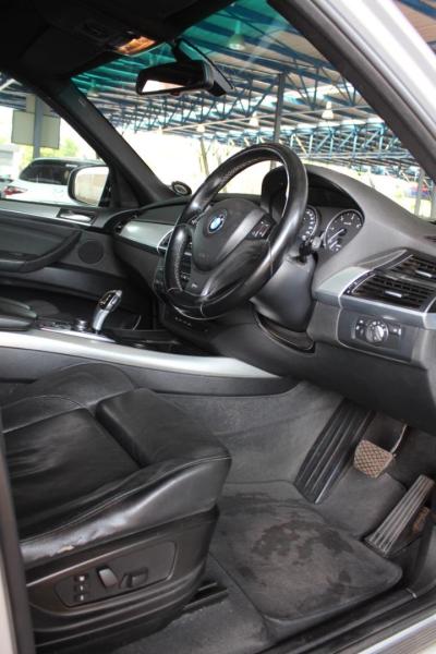 tWMUL4FyNH_Crop800x600