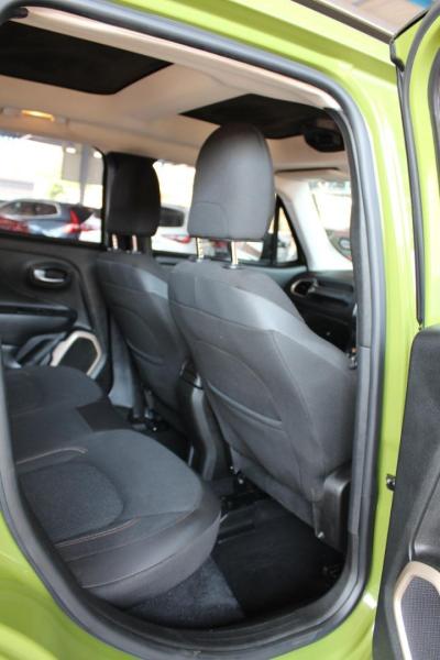 z3Eq886YLQ_Crop800x600