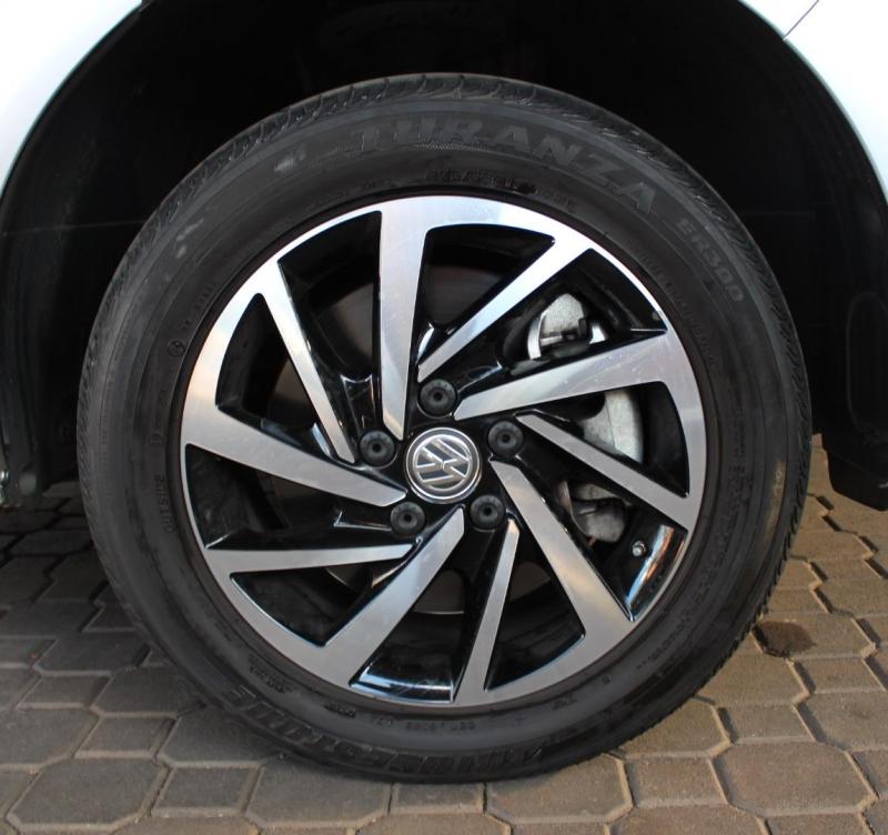 GPQxWgfnYr_Crop800x600