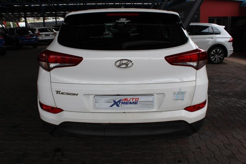 SqYVU2ZjII_Crop800x600