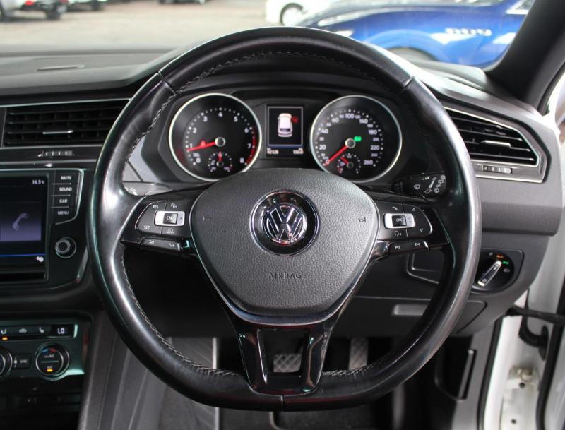 VR9GdqHfBQ_Crop800x600