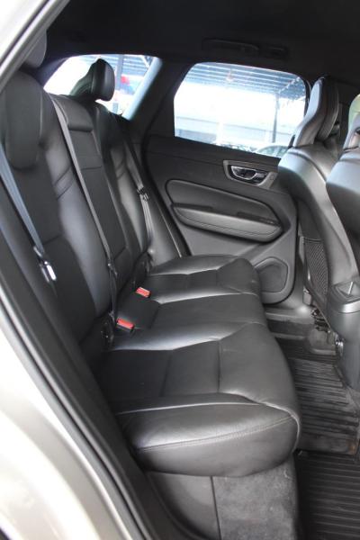 8ufIyYAWhM_Crop800x600