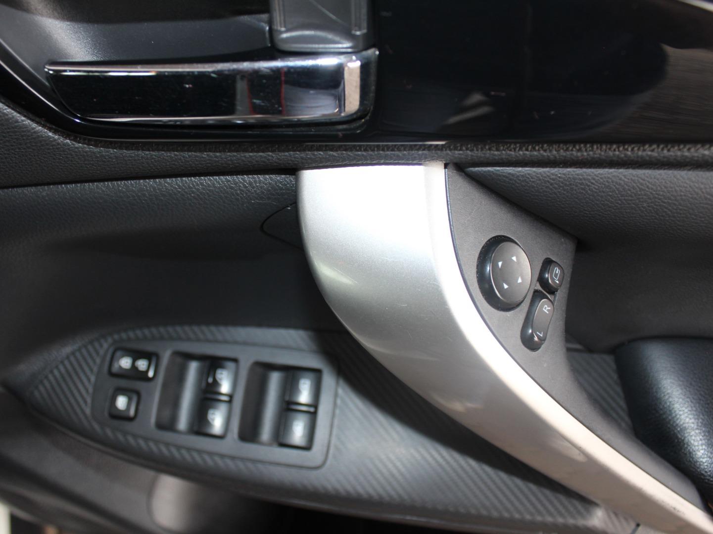 image-2e3360ea8242bb1b689b3462fd006043